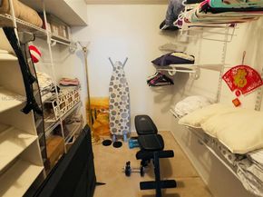 427 Golden Isles Dr 8A, Hallandale Beach FL 33009