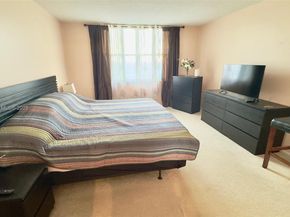 427 Golden Isles Dr 8A, Hallandale Beach FL 33009