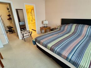 427 Golden Isles Dr 8A, Hallandale Beach FL 33009