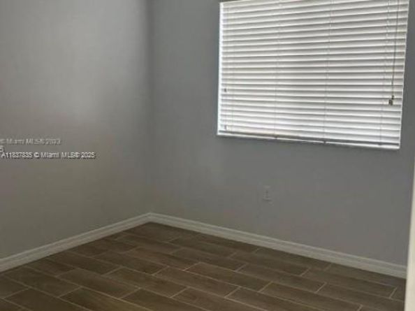 3395 NE 9th St 104, Homestead FL 33033