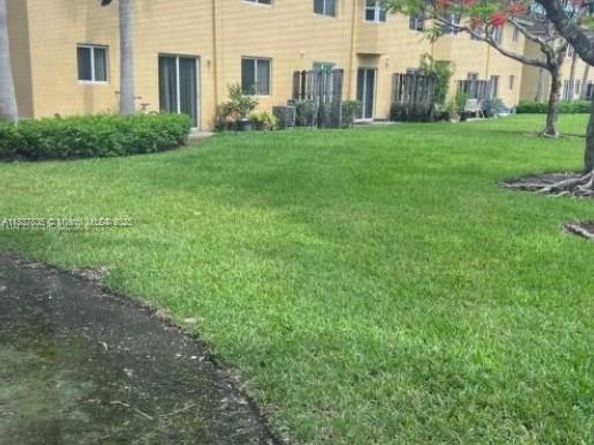 3395 NE 9th St 104, Homestead FL 33033