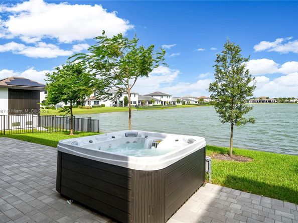 17571 SW 46th St, Miramar FL 33029