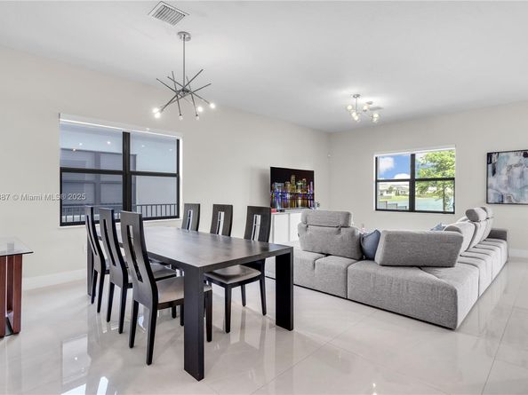17571 SW 46th St, Miramar FL 33029