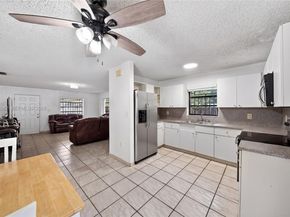 3061 NW 14th St, Miami FL 33125