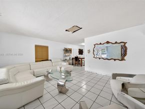3061 NW 14th St, Miami FL 33125