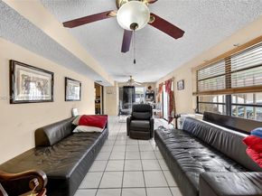 3061 NW 14th St, Miami FL 33125