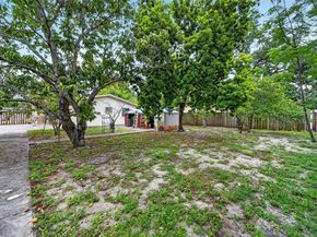 3061 NW 14th St, Miami FL 33125