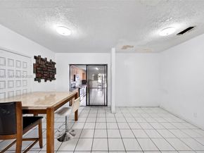 3061 NW 14th St, Miami FL 33125