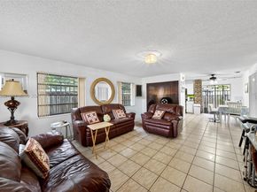 3061 NW 14th St, Miami FL 33125