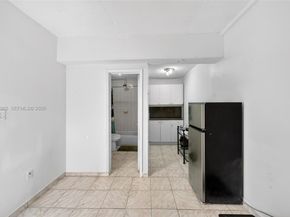 3061 NW 14th St, Miami FL 33125