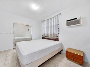 3061 NW 14th St, Miami FL 33125