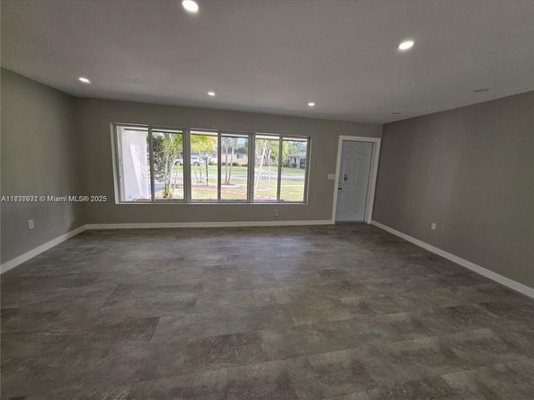 221 SW 53rd Ave, Plantation FL 33317
