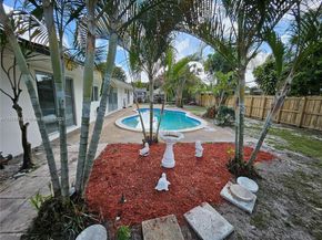 221 SW 53rd Ave, Plantation FL 33317