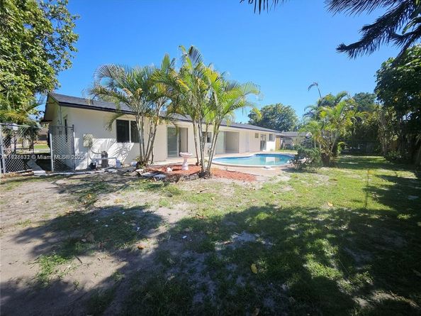 221 SW 53rd Ave, Plantation FL 33317