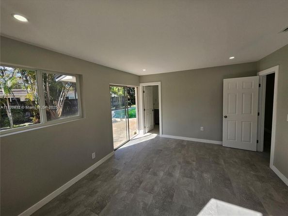 221 SW 53rd Ave, Plantation FL 33317