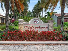 64 Meadows Dr, Boynton Beach FL 33436