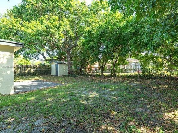 1508 NW 32nd Ave, Lauderhill FL 33311