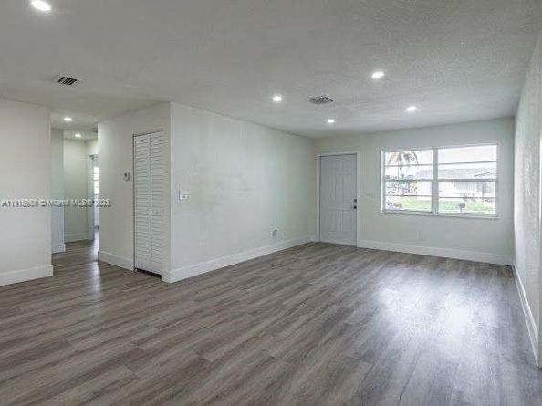 1508 NW 32nd Ave, Lauderhill FL 33311