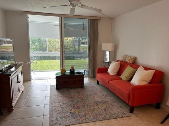 9350 Sunrise Lakes Blvd 109, Sunrise FL 33322
