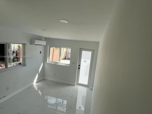 4787 E 8th Ct, Hialeah FL 33013