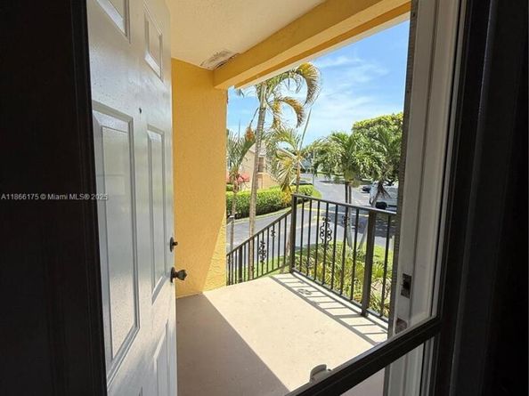 627 Waterside Dr 627, Hypoluxo FL 33462
