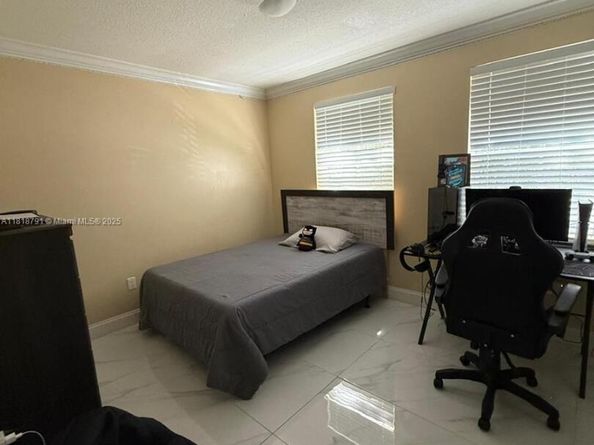 17018 SW 52nd Ct, Miramar FL 33027