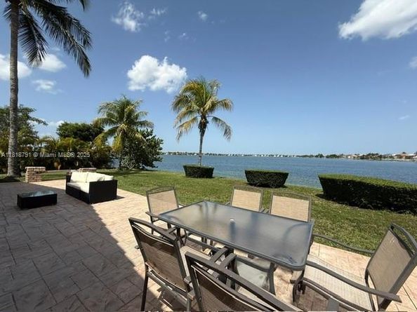 17018 SW 52nd Ct, Miramar FL 33027