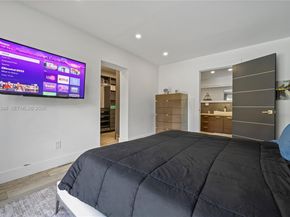 1041 NW 73rd St, Miami FL 33150