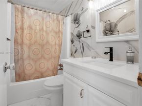 5103 NW 1st Way, Deerfield Beach FL 33064