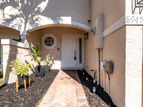 8945 NW 38th Dr 17, Coral Springs FL 33065