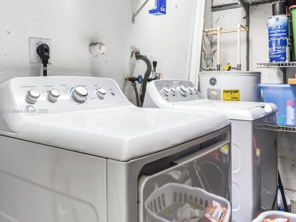 8945 NW 38th Dr 17, Coral Springs FL 33065