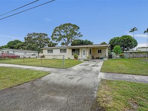 441 NW 33rd Ter, Lauderhill FL 33311