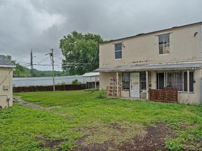 3035 NW 93rd St, Miami FL 33147