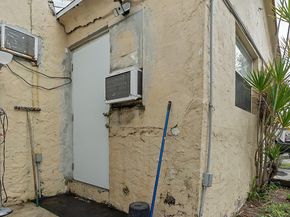 3035 NW 93rd St, Miami FL 33147