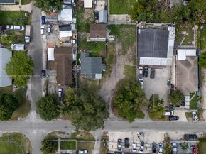 3035 NW 93rd St, Miami FL 33147
