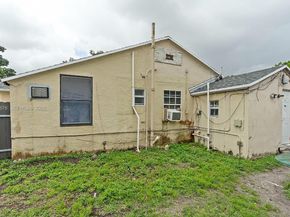 3035 NW 93rd St, Miami FL 33147