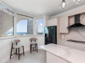 300 S Pointe Dr 907, Miami Beach FL 33139