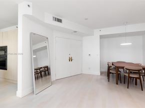 300 S Pointe Dr 907, Miami Beach FL 33139