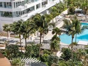 300 S Pointe Dr 907, Miami Beach FL 33139