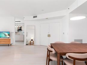 300 S Pointe Dr 907, Miami Beach FL 33139