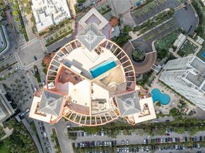 300 S Pointe Dr 907, Miami Beach FL 33139