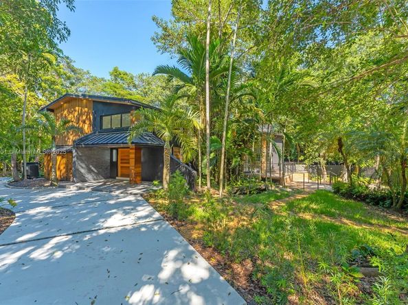 6525 SW 133rd Dr, Pinecrest FL 33156