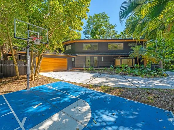 6525 SW 133rd Dr, Pinecrest FL 33156