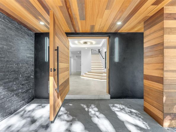 6525 SW 133rd Dr, Pinecrest FL 33156