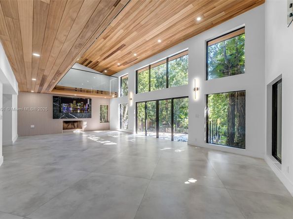 6525 SW 133rd Dr, Pinecrest FL 33156