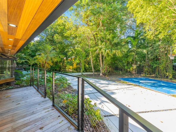 6525 SW 133rd Dr, Pinecrest FL 33156