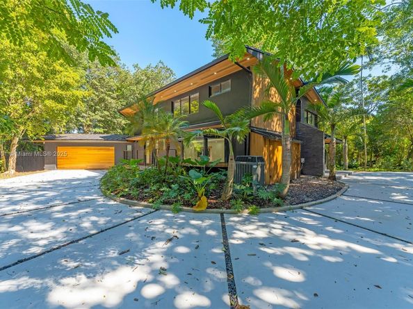 6525 SW 133rd Dr, Pinecrest FL 33156