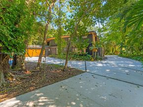 6525 SW 133rd Dr, Pinecrest FL 33156
