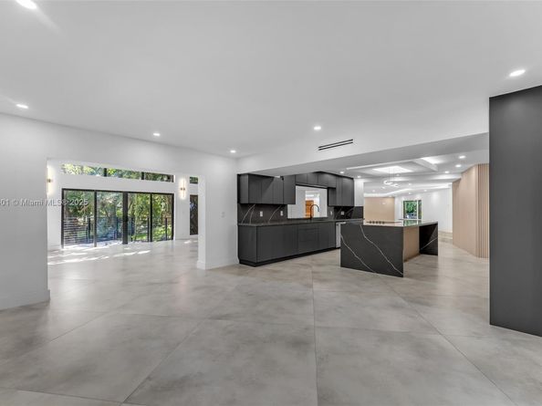 6525 SW 133rd Dr, Pinecrest FL 33156