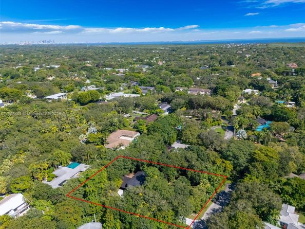 6525 SW 133rd Dr, Pinecrest FL 33156